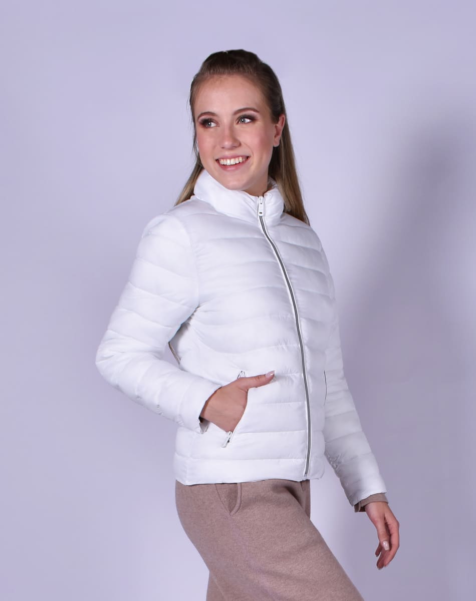 Chamarra Acolchada con Gorro SERENITY 21