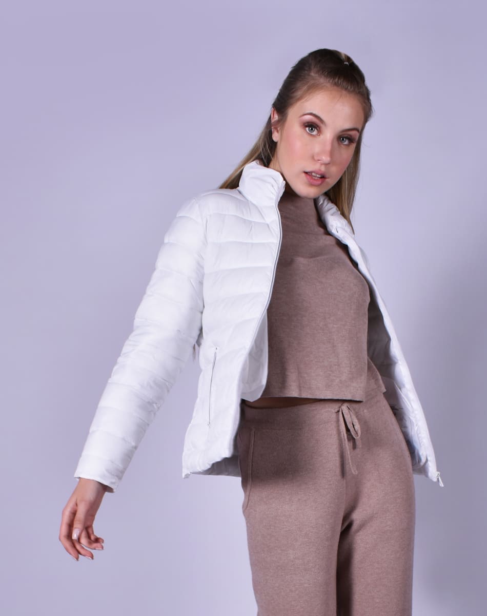 Chamarra Acolchada con Gorro SERENITY 21