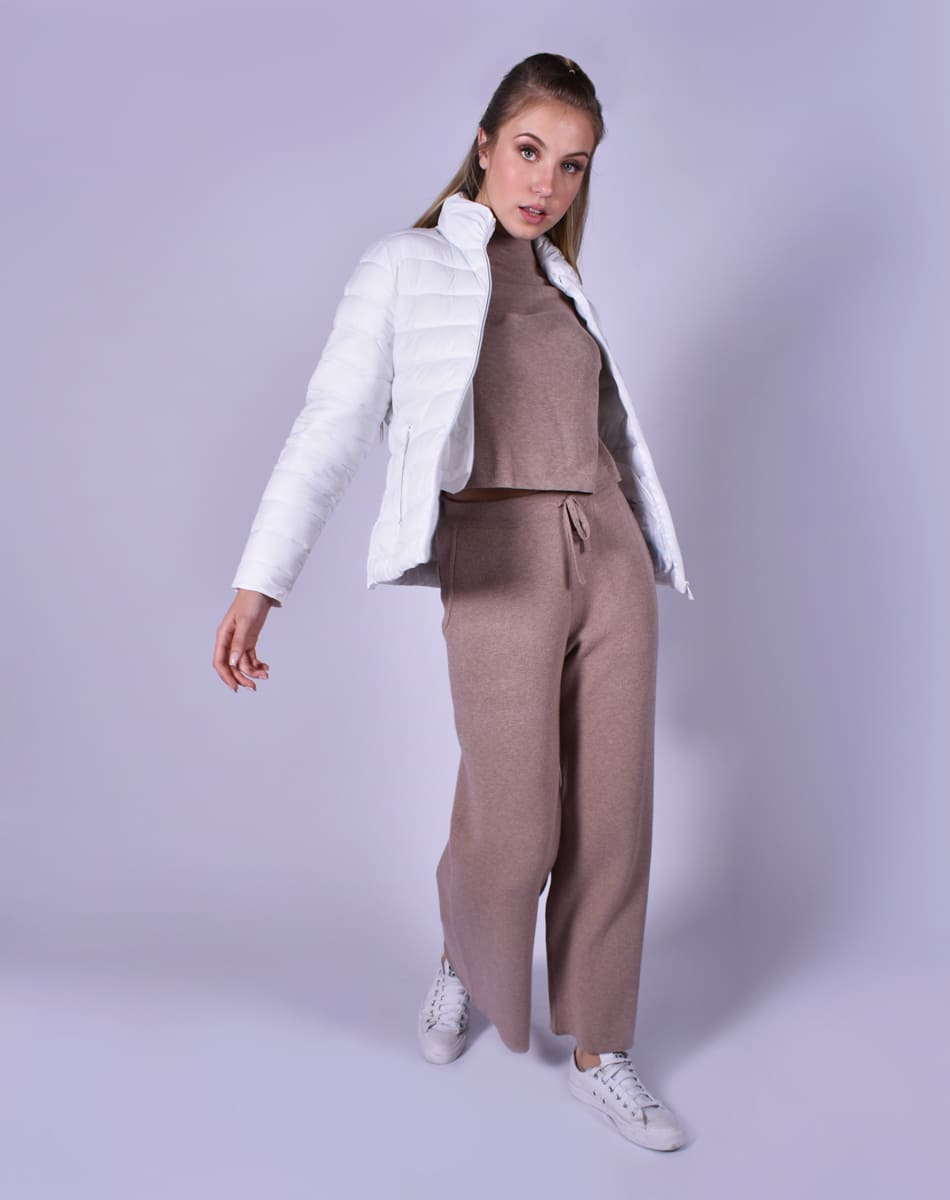 Chamarra Acolchada con Gorro SERENITY 21