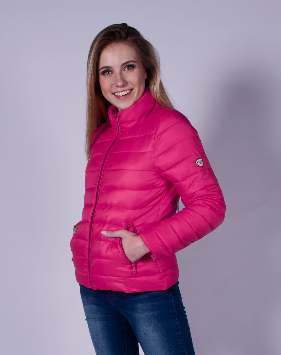 Chamarra Acolchada con Gorro SERENITY 21