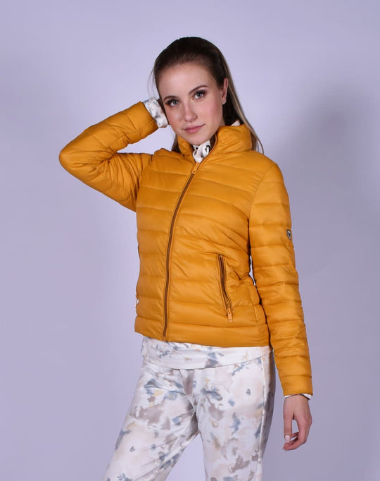 Chamarra Acolchada con Gorro SERENITY 21