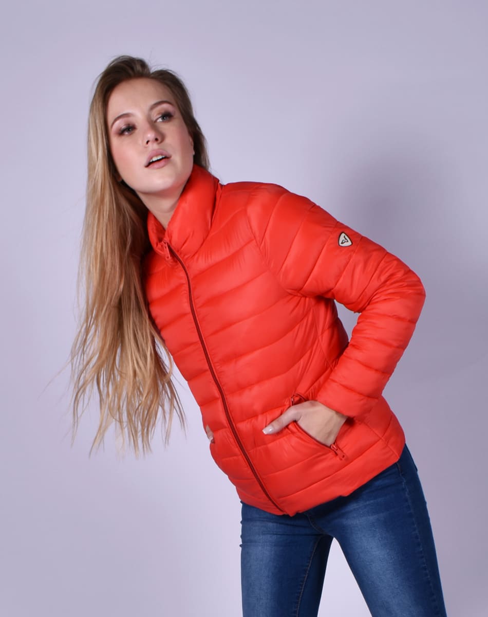 Chamarra Acolchada con Gorro SERENITY 21