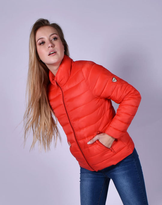 Chamarra Acolchada con Gorro SERENITY 21