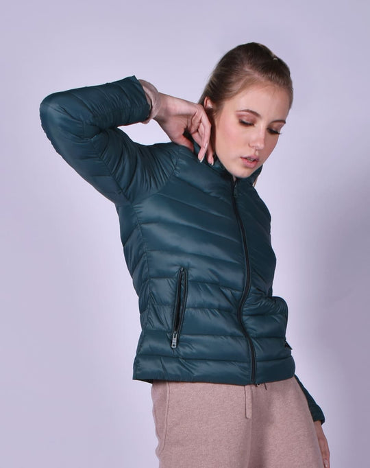 Chamarra Acolchada con Gorro SERENITY 21