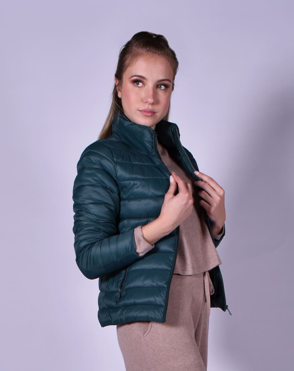 Chamarra Acolchada con Gorro SERENITY 21