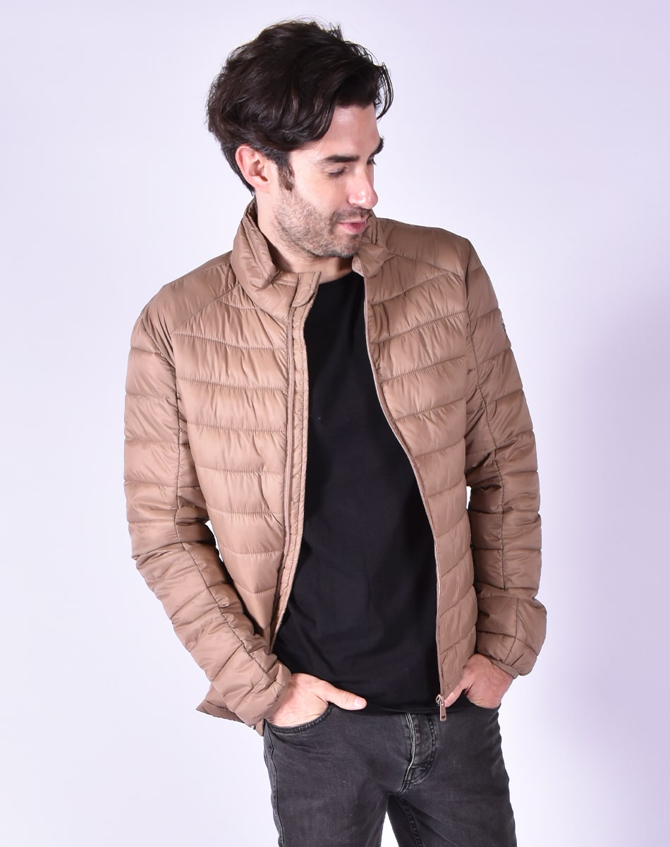 Chamarra Power ligera y colorida