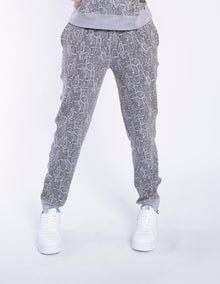  Pants with printed fabric